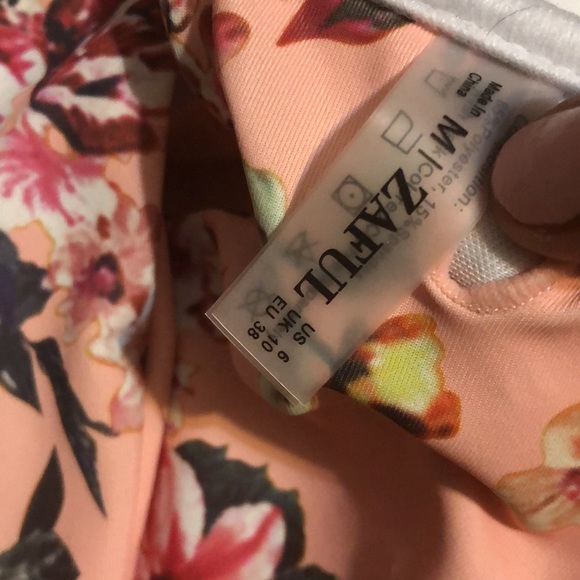 Bikini - Picture 2 of 2